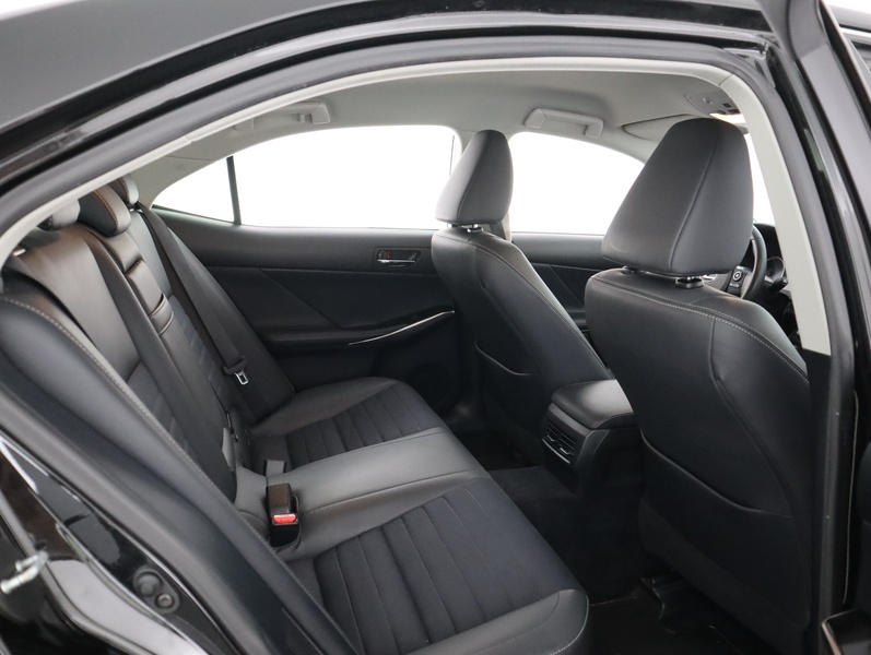 Lexus IS vaihtoauto