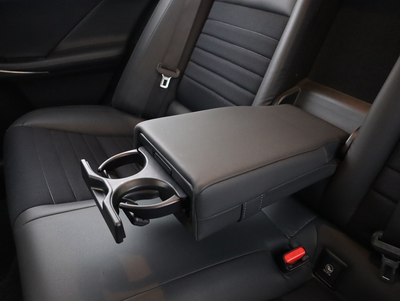 Lexus IS vaihtoauto