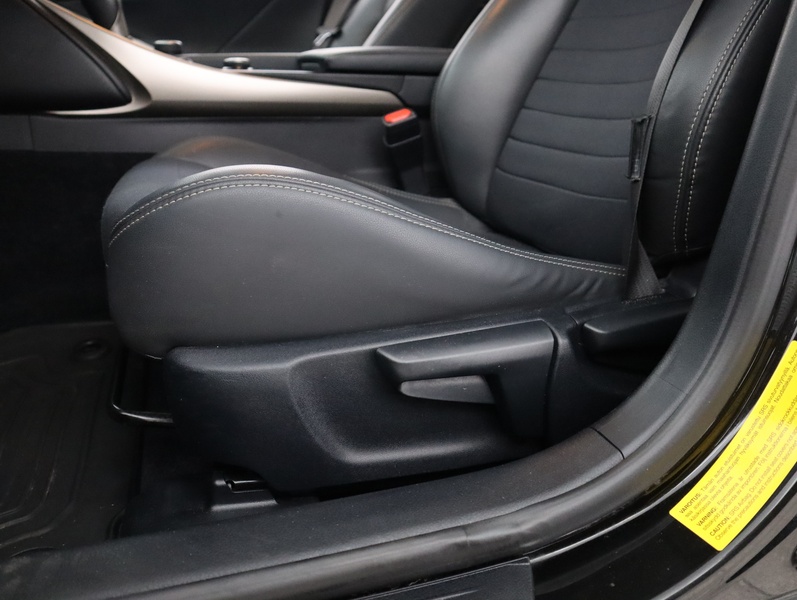 Lexus IS vaihtoauto