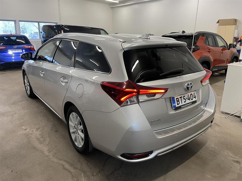 Toyota Auris vaihtoauto
