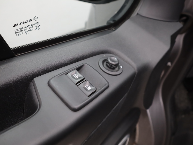 Opel Vivaro vaihtoauto