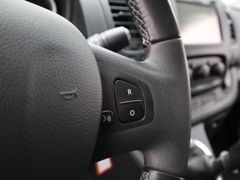 Opel Vivaro vaihtoauto