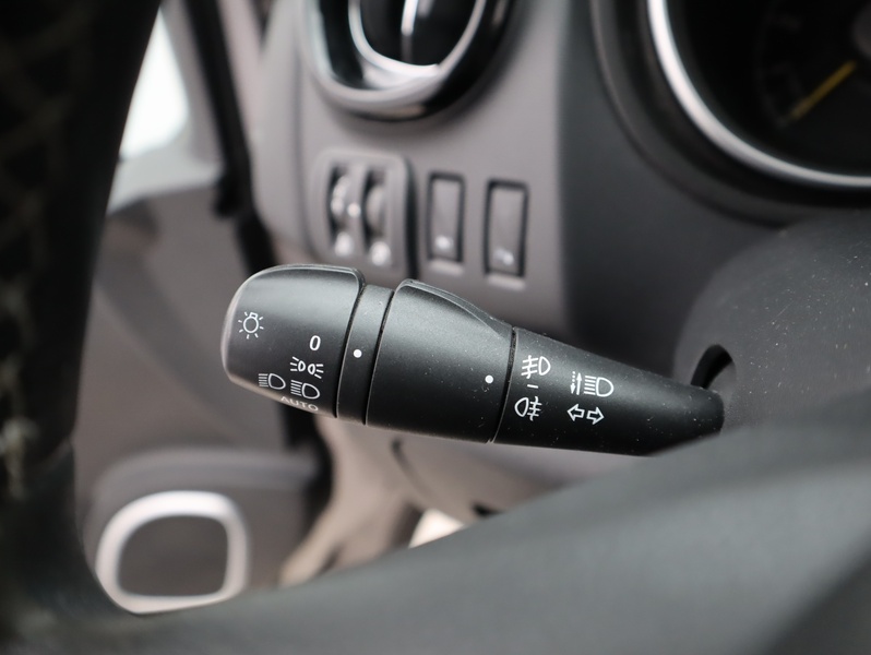 Opel Vivaro vaihtoauto