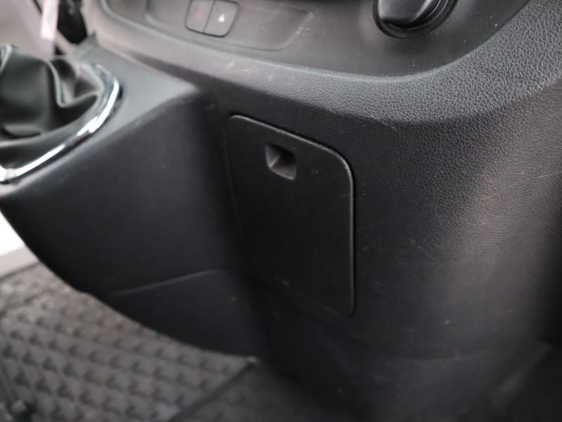 Opel Vivaro vaihtoauto