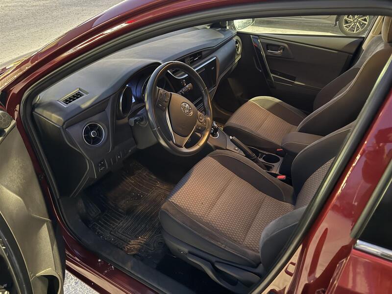 Toyota Auris vaihtoauto