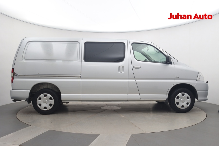 Toyota Hiace vaihtoauto