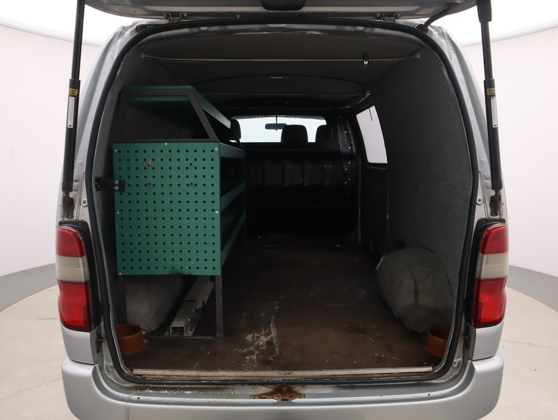 Toyota Hiace vaihtoauto