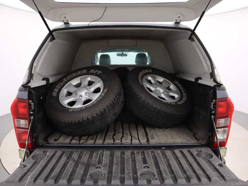 Isuzu D-Max vaihtoauto