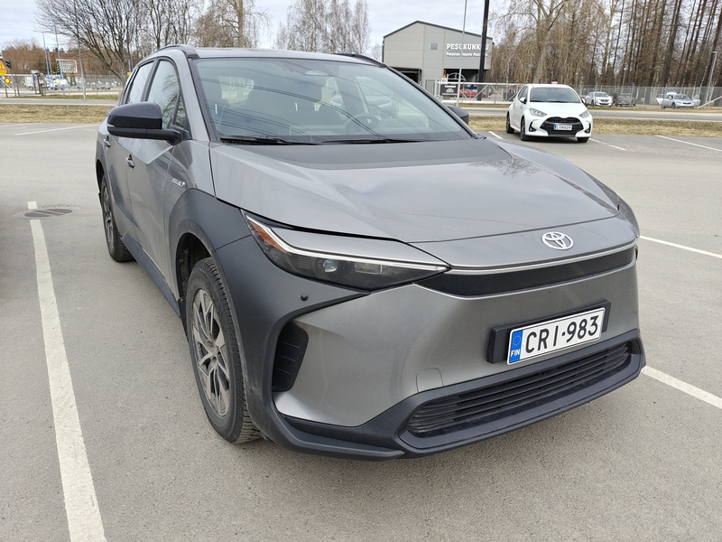 Toyota bZ4X vaihtoauto