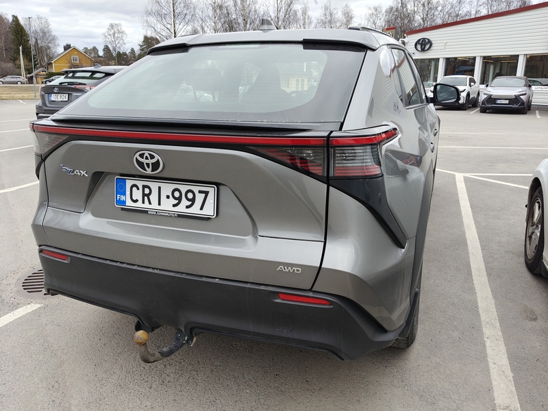 Toyota bZ4X vaihtoauto