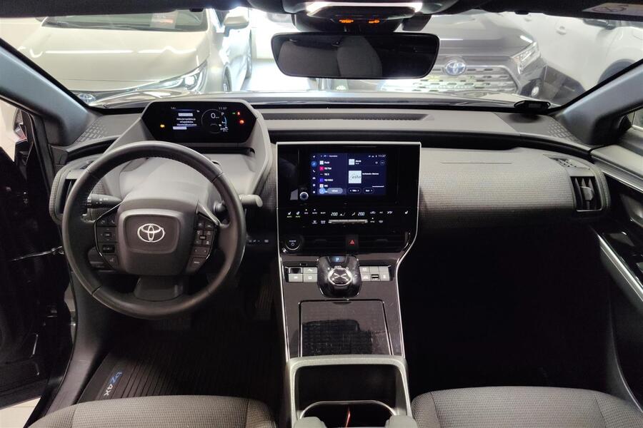 Toyota bZ4X vaihtoauto