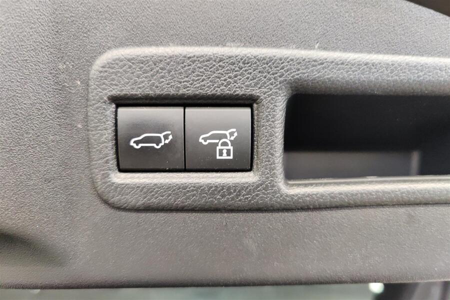 Toyota bZ4X vaihtoauto