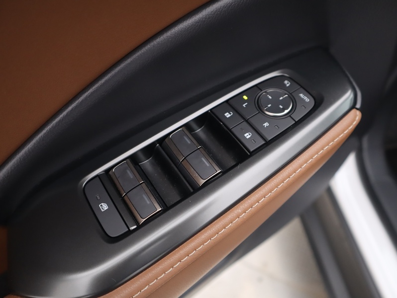 Lexus LBX vaihtoauto