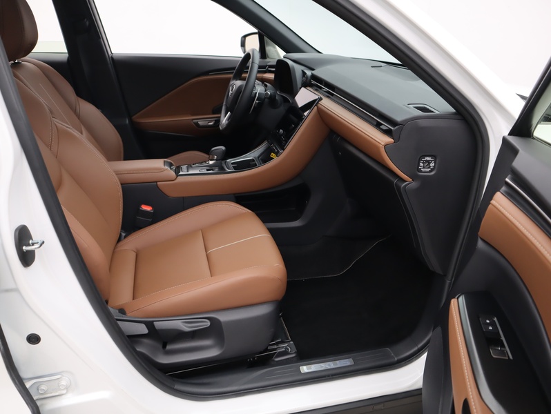 Lexus LBX vaihtoauto