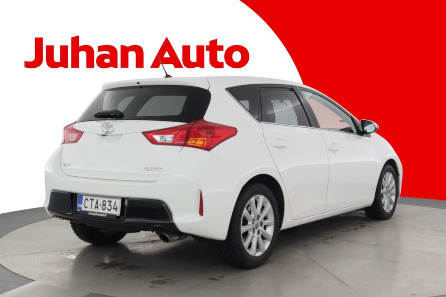 Toyota Auris vaihtoauto