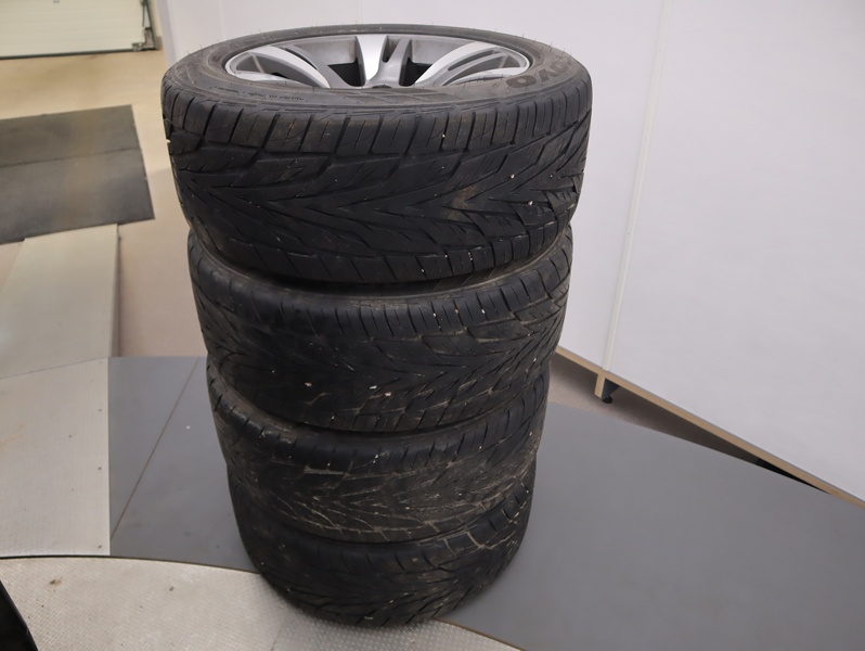 Toyota Land Cruiser vaihtoauto