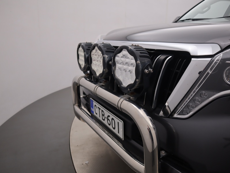 Toyota Land Cruiser vaihtoauto