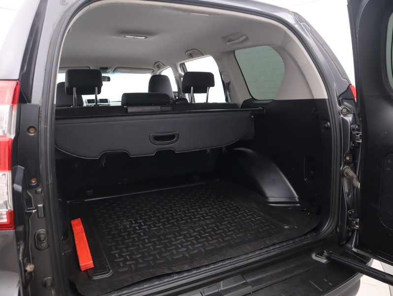 Toyota Land Cruiser vaihtoauto