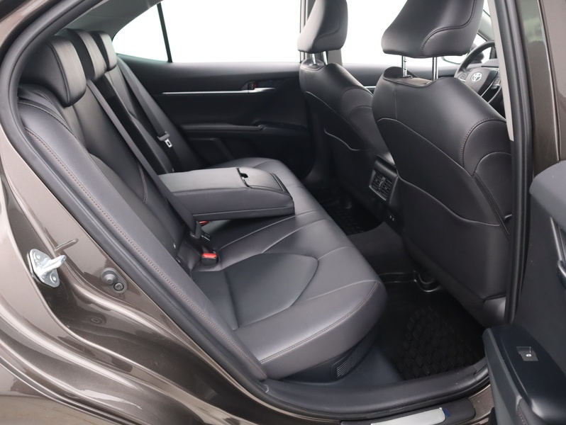 Toyota Camry vaihtoauto