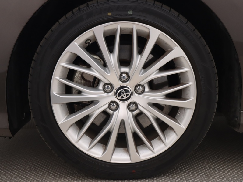 Toyota Camry vaihtoauto