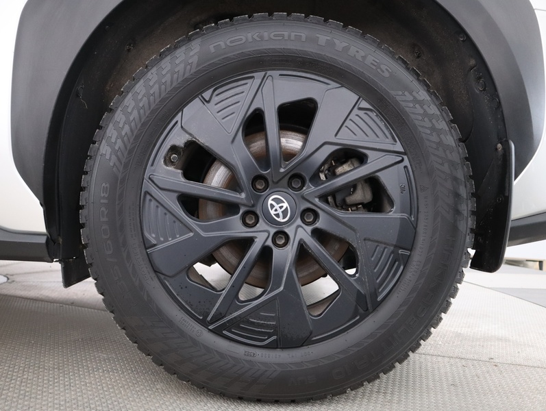 Toyota bZ4X vaihtoauto