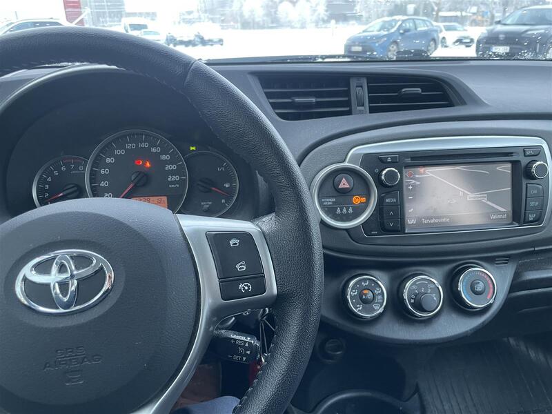 Toyota Yaris vaihtoauto