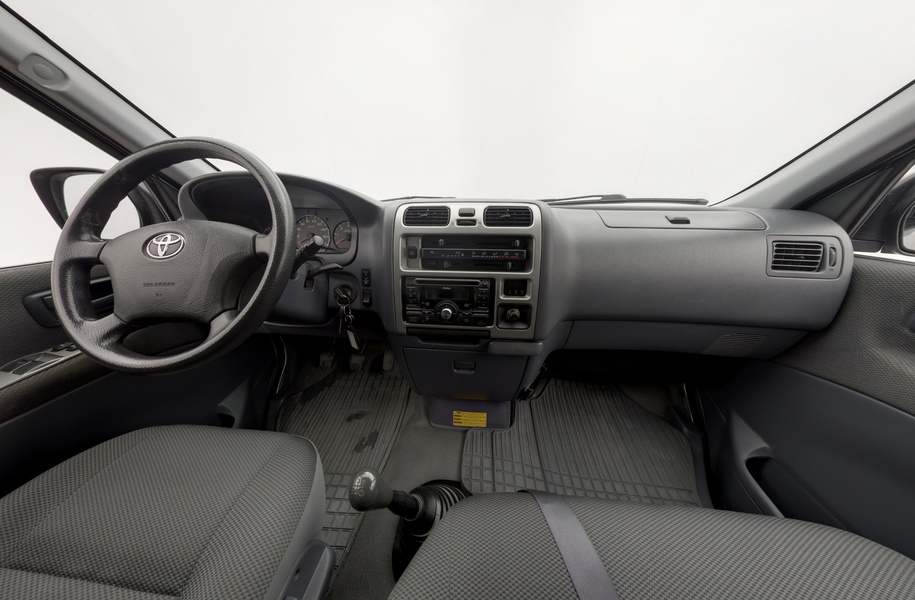 Toyota Hiace vaihtoauto