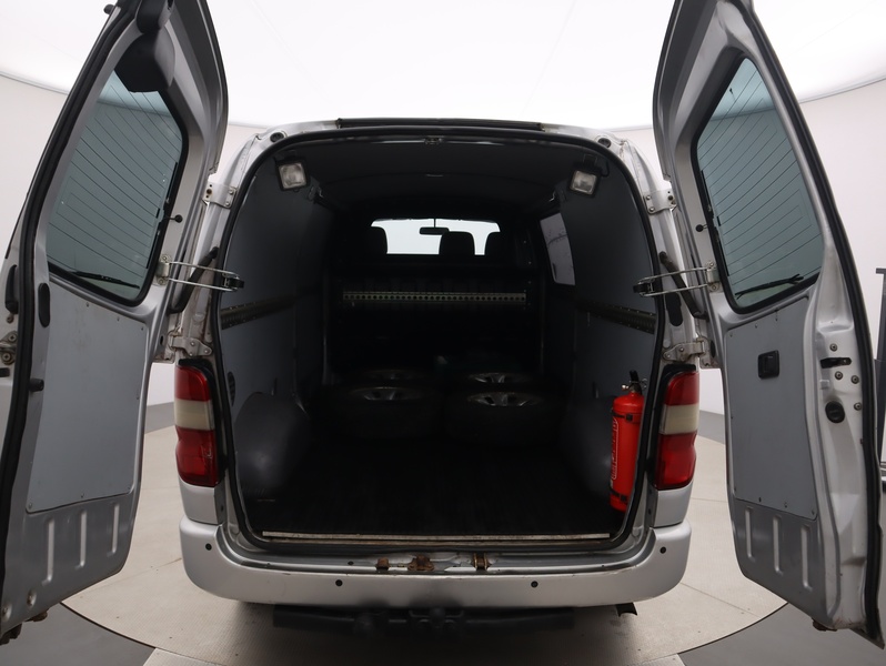 Toyota Hiace vaihtoauto