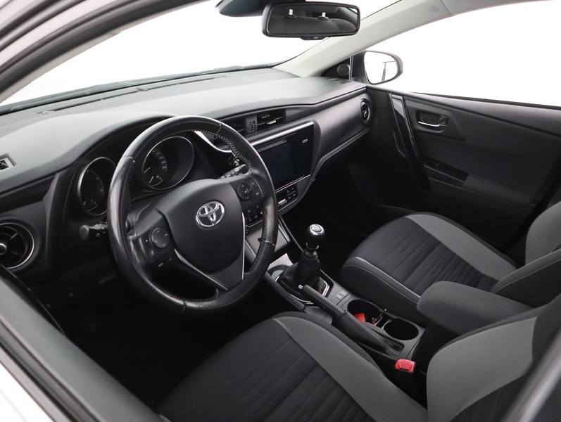 Toyota Auris vaihtoauto