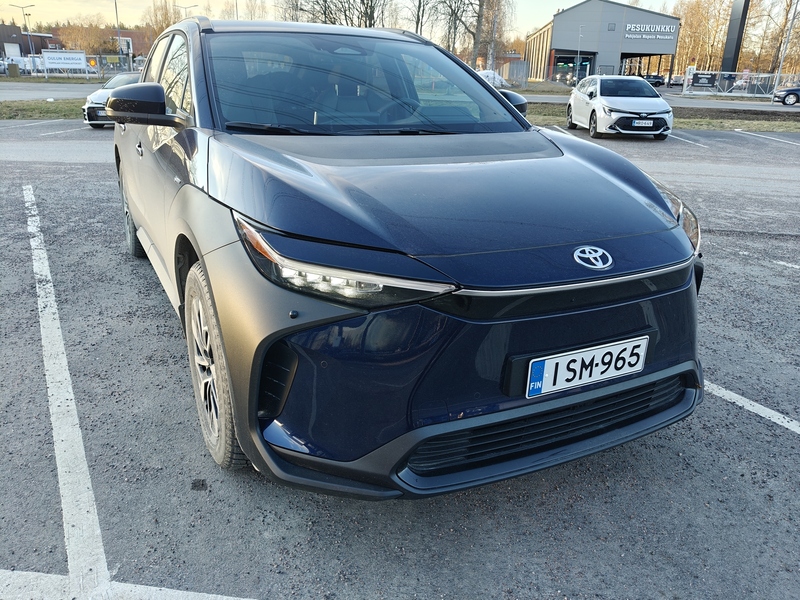 Toyota bZ4X vaihtoauto