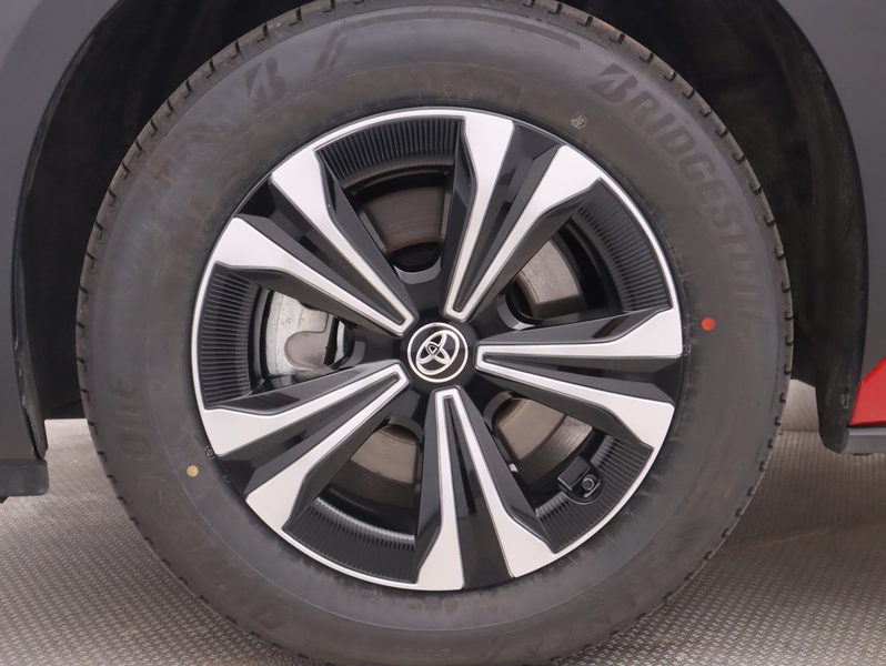 Toyota bZ4X vaihtoauto