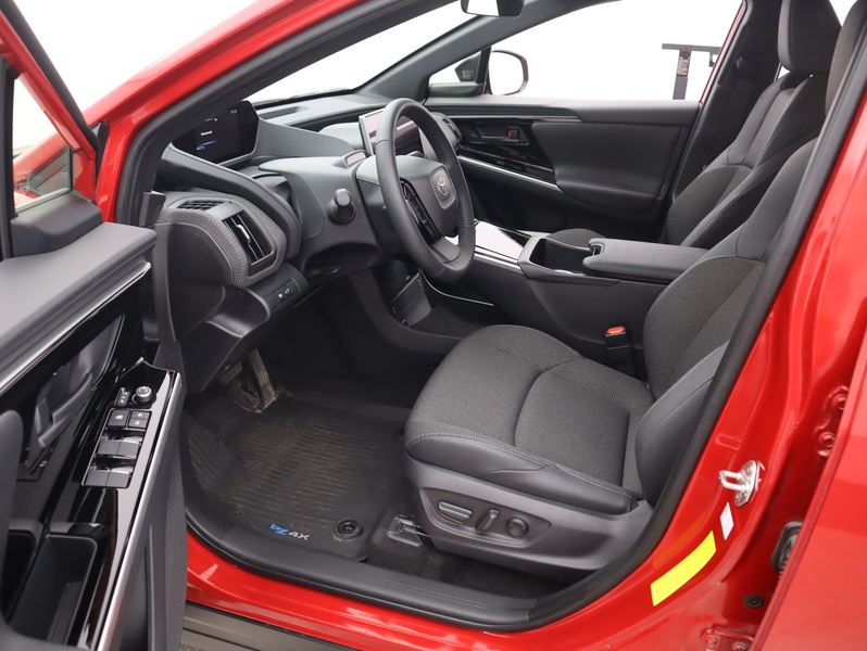 Toyota bZ4X vaihtoauto