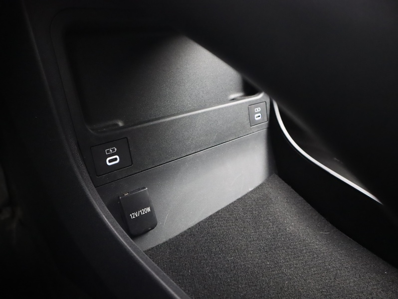 Toyota bZ4X vaihtoauto