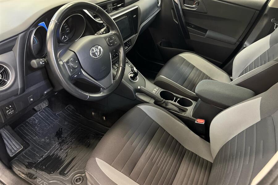 Toyota Auris vaihtoauto