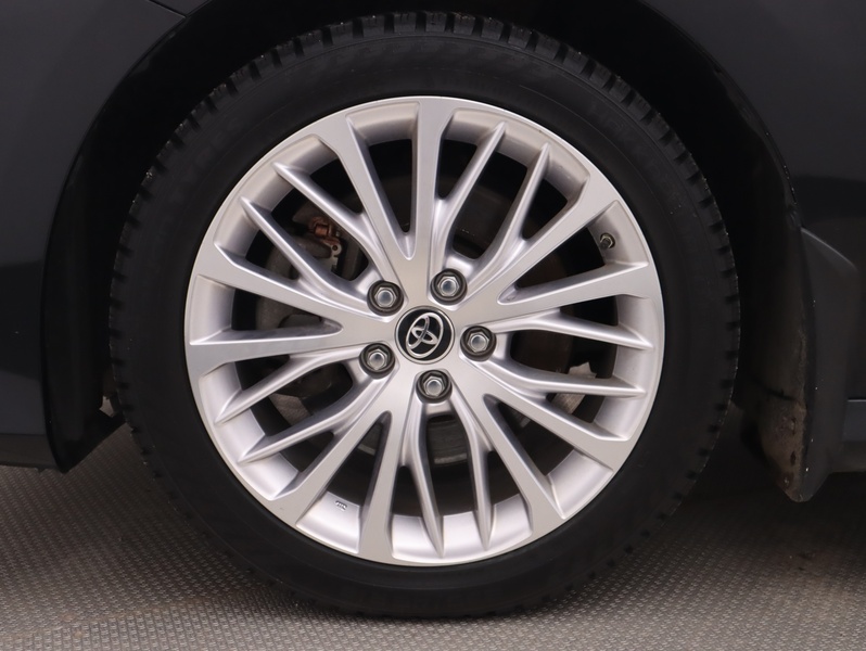 Toyota Camry vaihtoauto