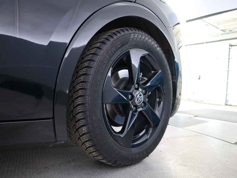 Toyota Prius Plug-in vaihtoauto