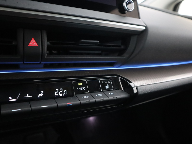 Toyota Prius Plug-in vaihtoauto