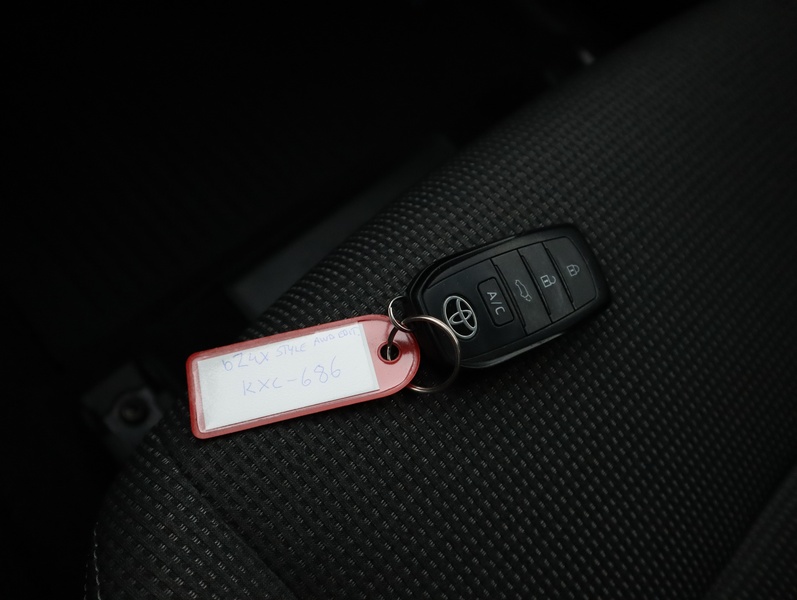 Toyota bZ4X vaihtoauto