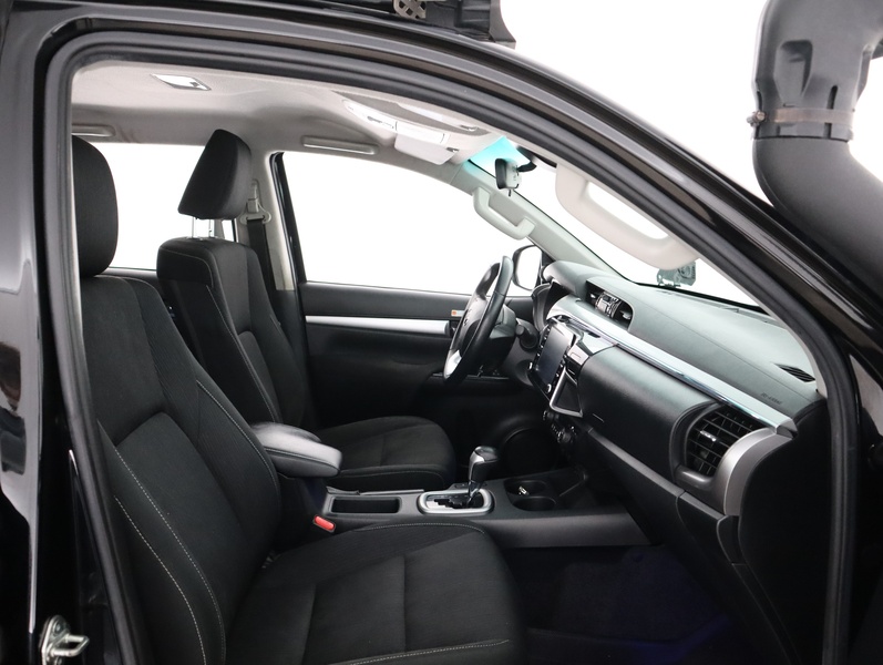 Toyota Hilux vaihtoauto