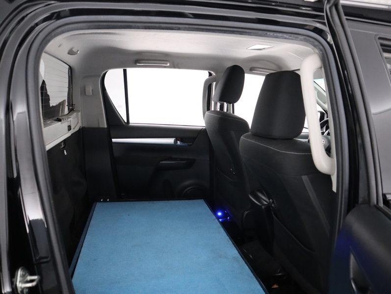 Toyota Hilux vaihtoauto