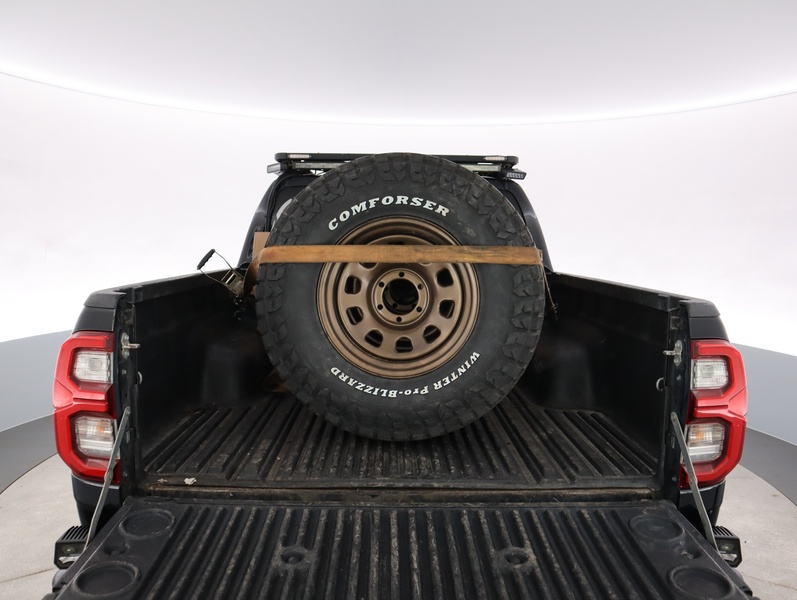 Toyota Hilux vaihtoauto