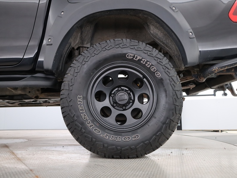 Toyota Hilux vaihtoauto