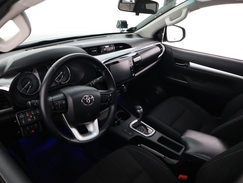 Toyota Hilux vaihtoauto