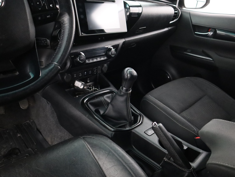 Toyota Hilux vaihtoauto