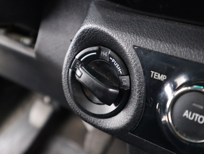 Toyota Hilux vaihtoauto