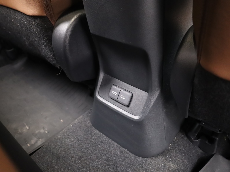 Lexus LBX vaihtoauto