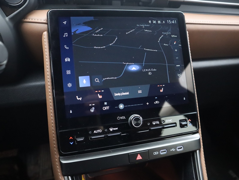 Lexus LBX vaihtoauto