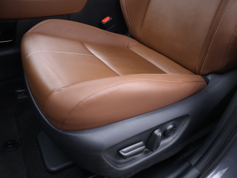 Lexus LBX vaihtoauto