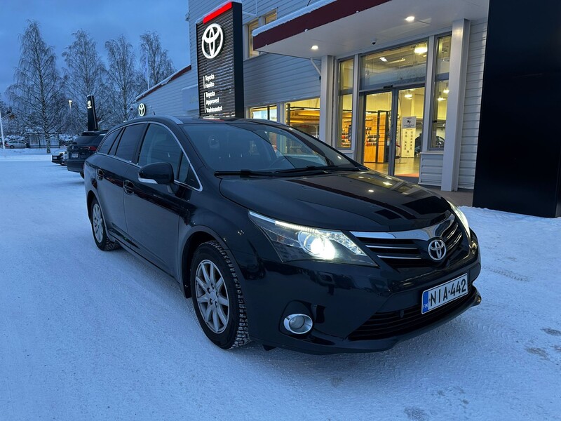 Toyota Avensis vaihtoauto