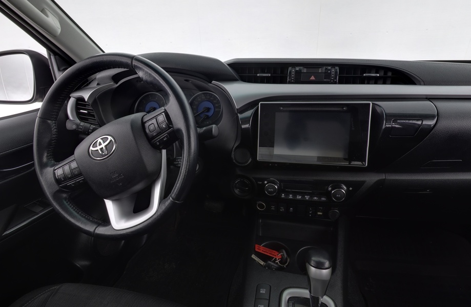 Toyota Hilux vaihtoauto
